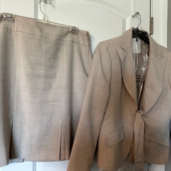 ALFANI BEIGE 2PC SKIRT SUIT WITH TIE FRONT - Picture 1 of 5